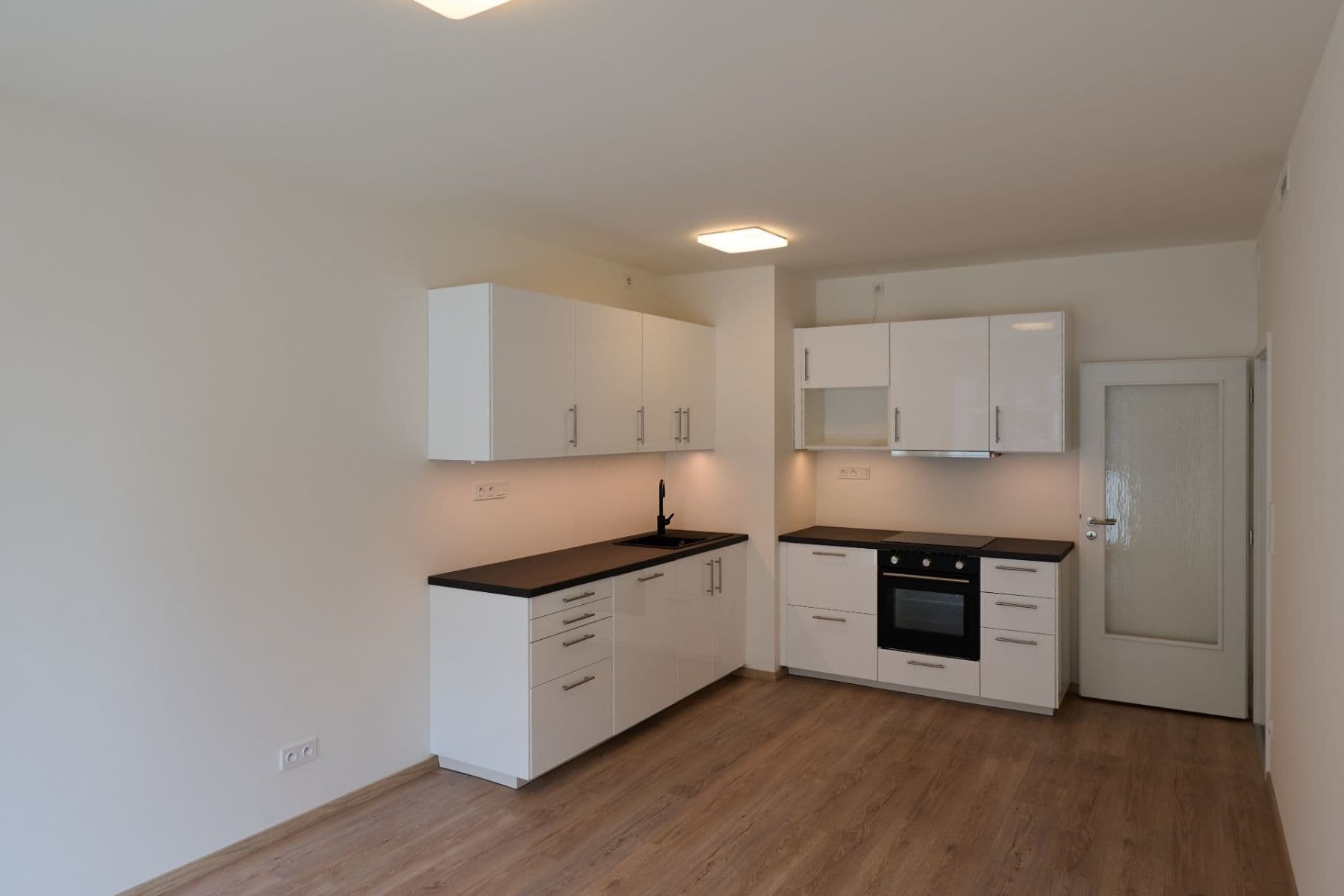 Prenájom bytu 3-izbový 63 m², Arnošta Staňka, Praha, Praha Prenájom bytu 3-izbový 63 m², Arnošta Staňka, Praha, Praha