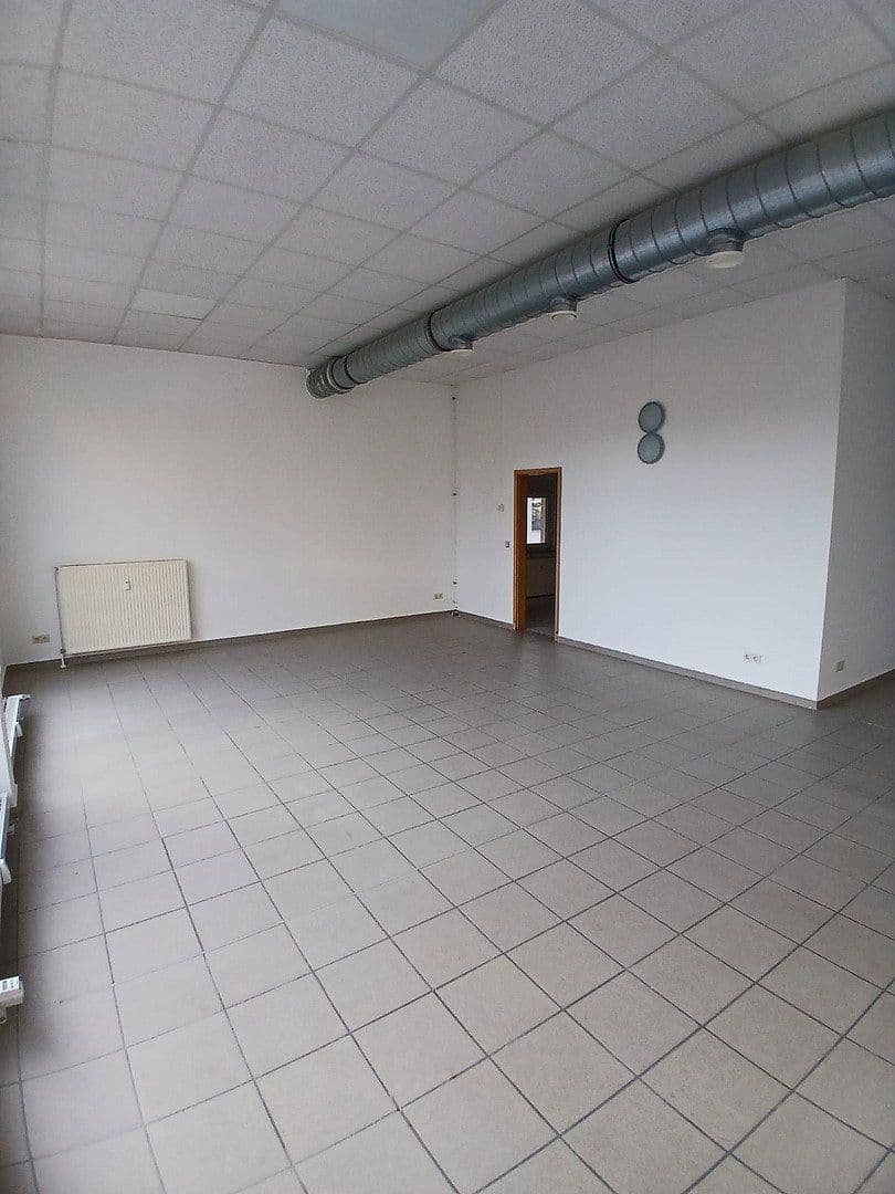 Prenájom kancelárie 115 m², Porsestr. 3, Dessau-Rosslau, Sasko-Anhaltsko Prenájom kancelárie 115 m², Porsestr. 3, Dessau-Rosslau, Sasko-Anhaltsko