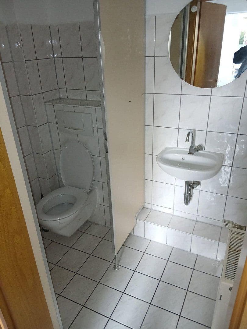 Prenájom kancelárie 115 m², Porsestr. 3, Dessau-Rosslau, Sasko-Anhaltsko Prenájom kancelárie 115 m², Porsestr. 3, Dessau-Rosslau, Sasko-Anhaltsko