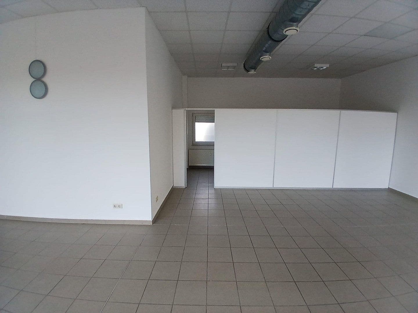 Prenájom kancelárie 115 m², Porsestr. 3, Dessau-Rosslau, Sasko-Anhaltsko Prenájom kancelárie 115 m², Porsestr. 3, Dessau-Rosslau, Sasko-Anhaltsko