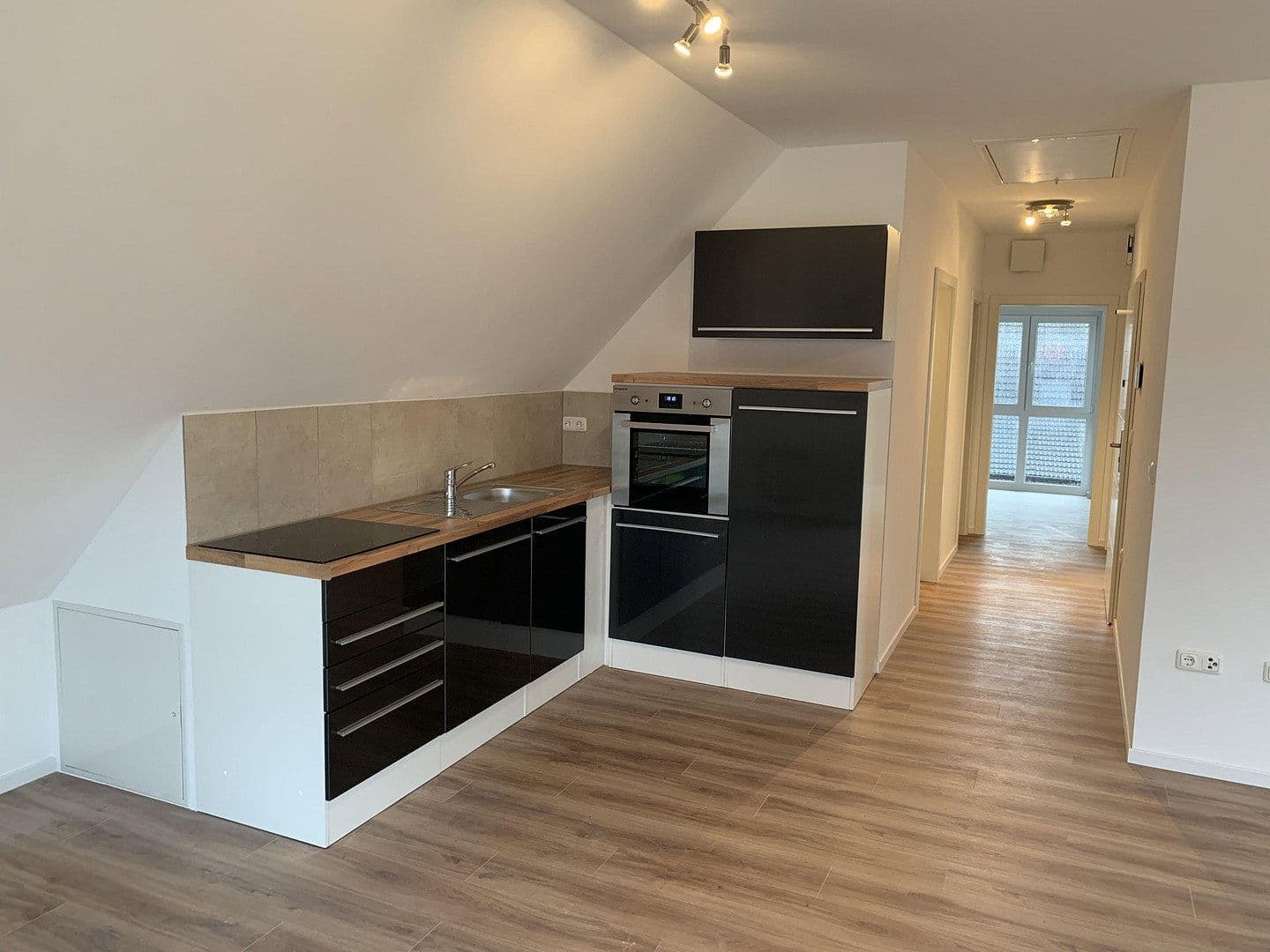 Prenájom bytu 3-izbový 75 m², Kirchstraße 26d, Ober-Ramstadt, Hesensko Prenájom bytu 3-izbový 75 m², Kirchstraße 26d, Ober-Ramstadt, Hesensko