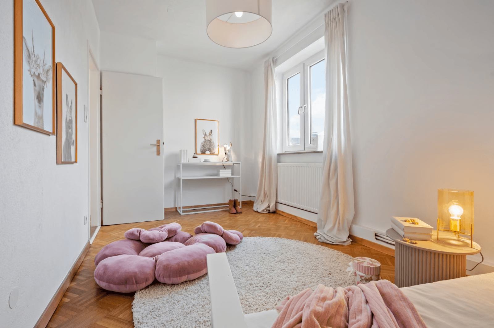 Prenájom bytu 3-izbový 90 m², Frankfurt am Main - Nieder-Eschbach, Hesensko Prenájom bytu 3-izbový 90 m², Frankfurt am Main - Nieder-Eschbach, Hesensko