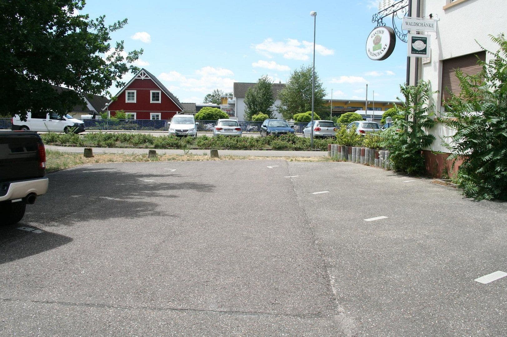 Predaj nebytového priestoru 2.000 m², Herrenalber Straße 1, Rheinstetten, Bádensko-Wurttembersko Predaj nebytového priestoru 2.000 m², Herrenalber Straße 1, Rheinstetten, Bádensko-Wurttembersko