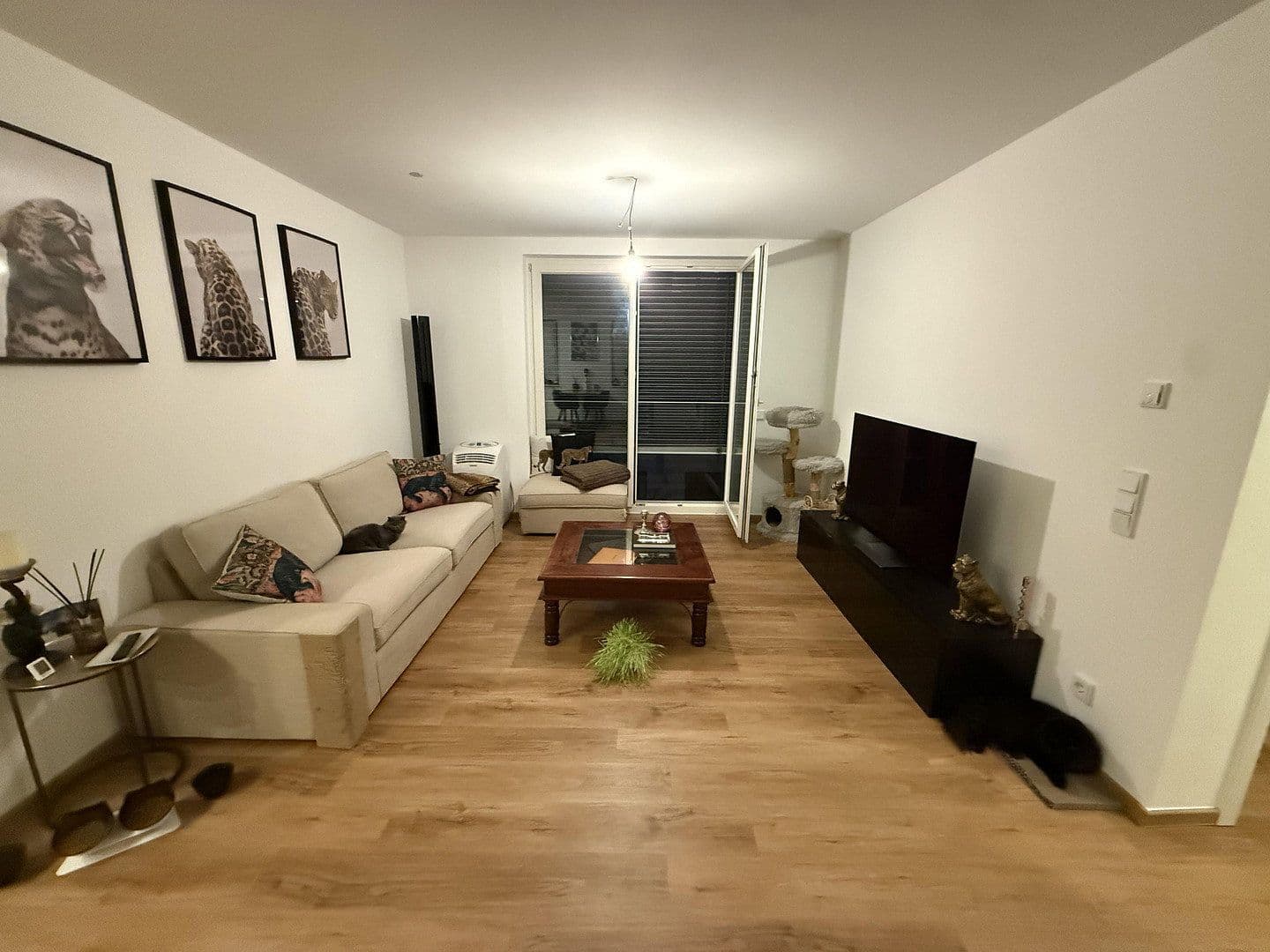 Prenájom bytu 2-izbový 55 m², Wiesbaden, Hesensko Prenájom bytu 2-izbový 55 m², Wiesbaden, Hesensko