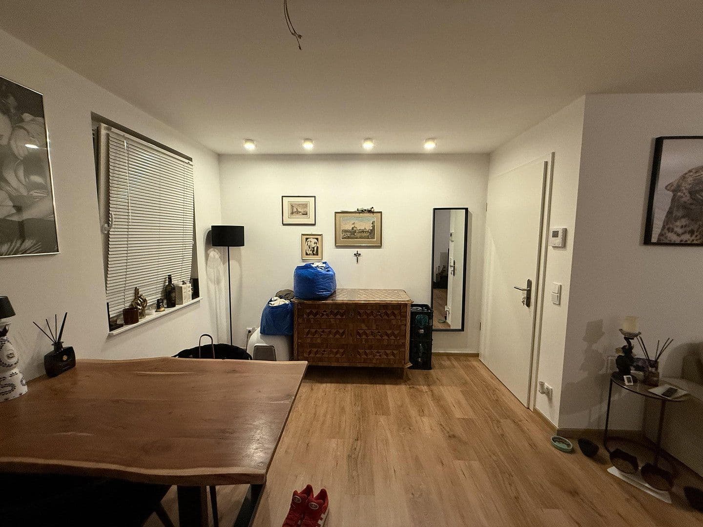Prenájom bytu 2-izbový 55 m², Wiesbaden, Hesensko Prenájom bytu 2-izbový 55 m², Wiesbaden, Hesensko