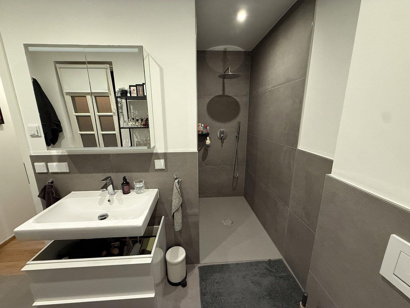 Prenájom bytu 2-izbový 55 m², Wiesbaden, Hesensko Prenájom bytu 2-izbový 55 m², Wiesbaden, Hesensko