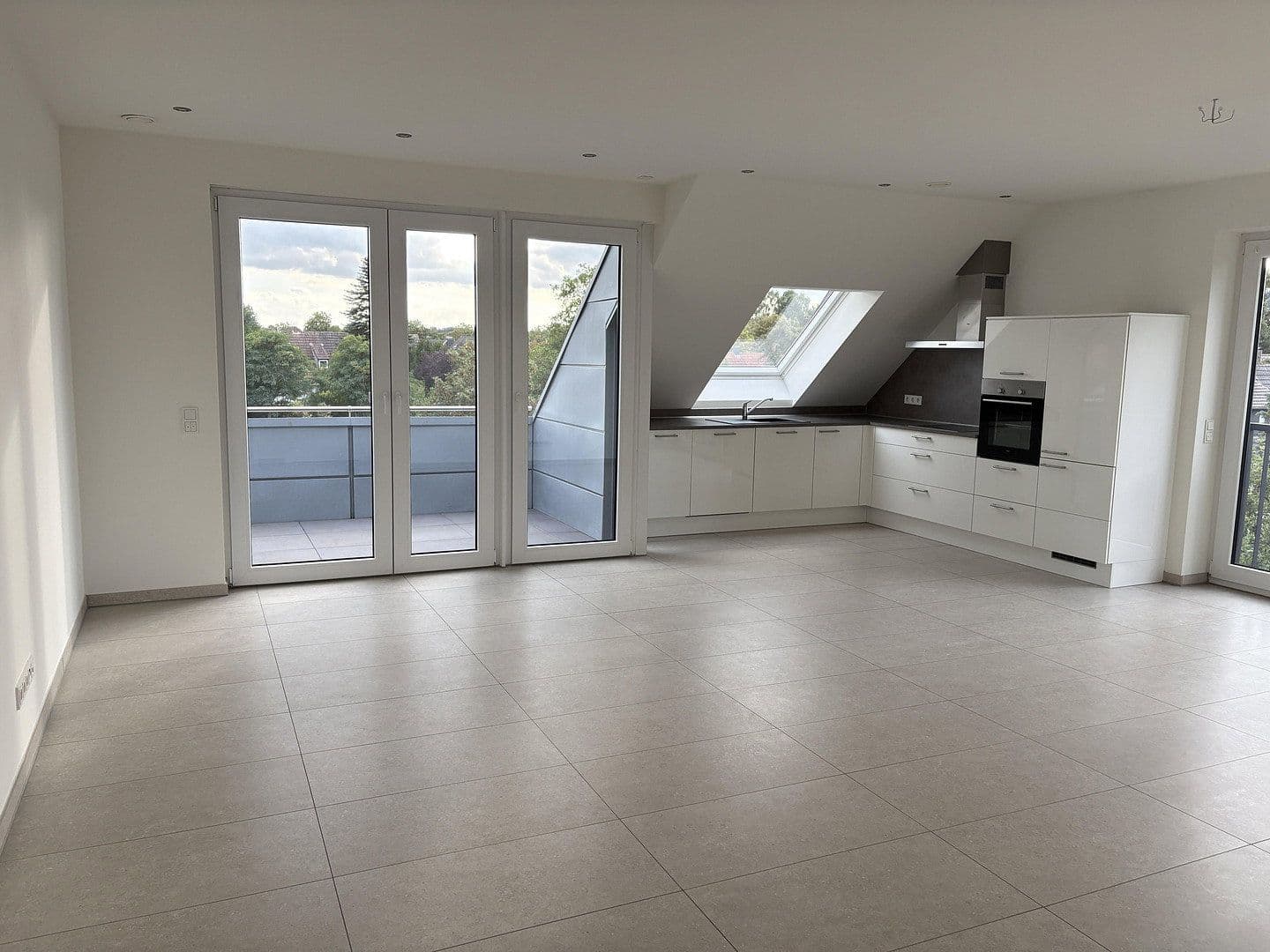 Prenájom bytu 4-izbový 99 m², Gronau, Severné Porýnie - Westfálsko Prenájom bytu 4-izbový 99 m², Gronau, Severné Porýnie - Westfálsko