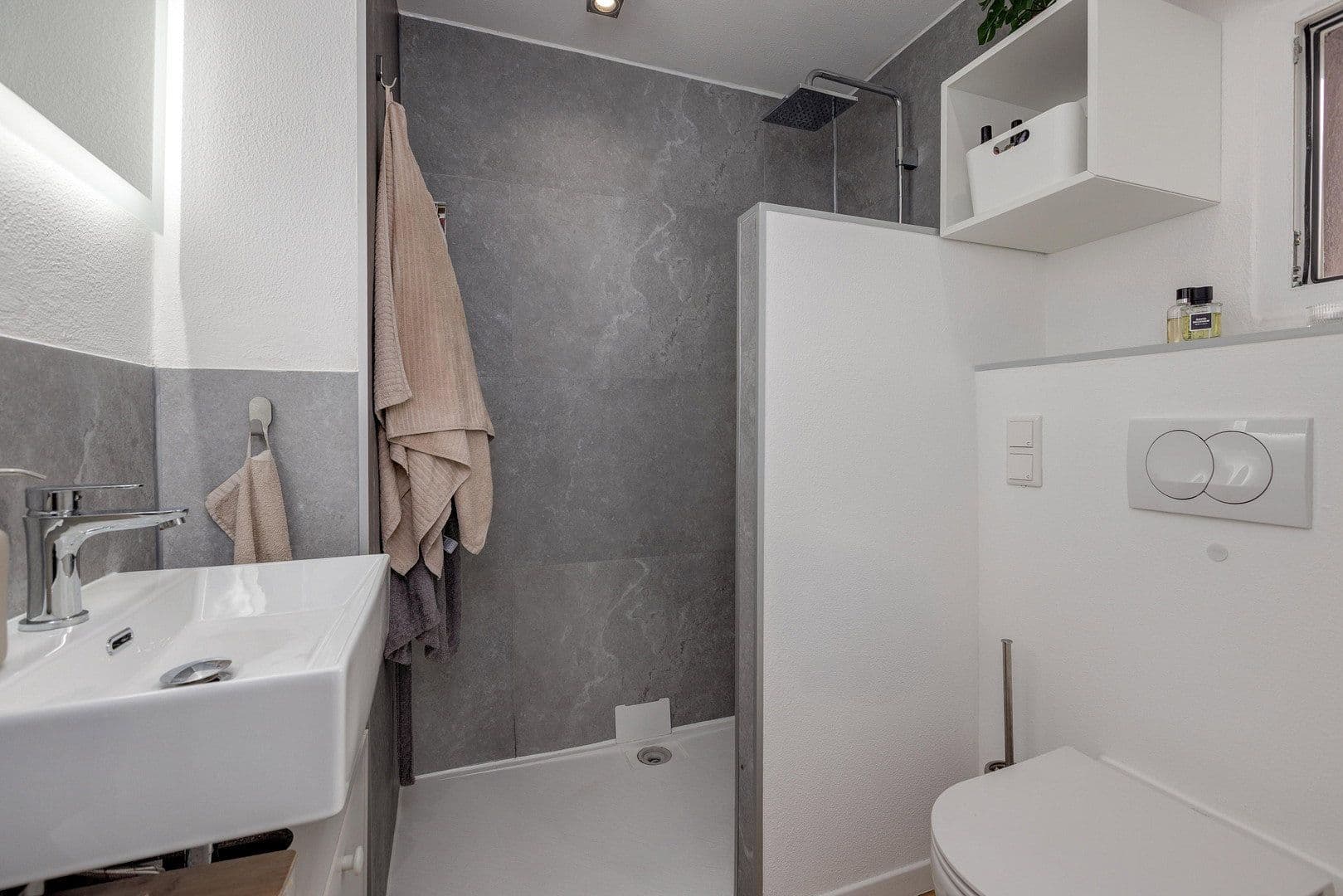Predaj domu 160 m², pozemok 657 m², Ingelheim am Rhein, Porýnie-Falcko Predaj domu 160 m², pozemok 657 m², Ingelheim am Rhein, Porýnie-Falcko