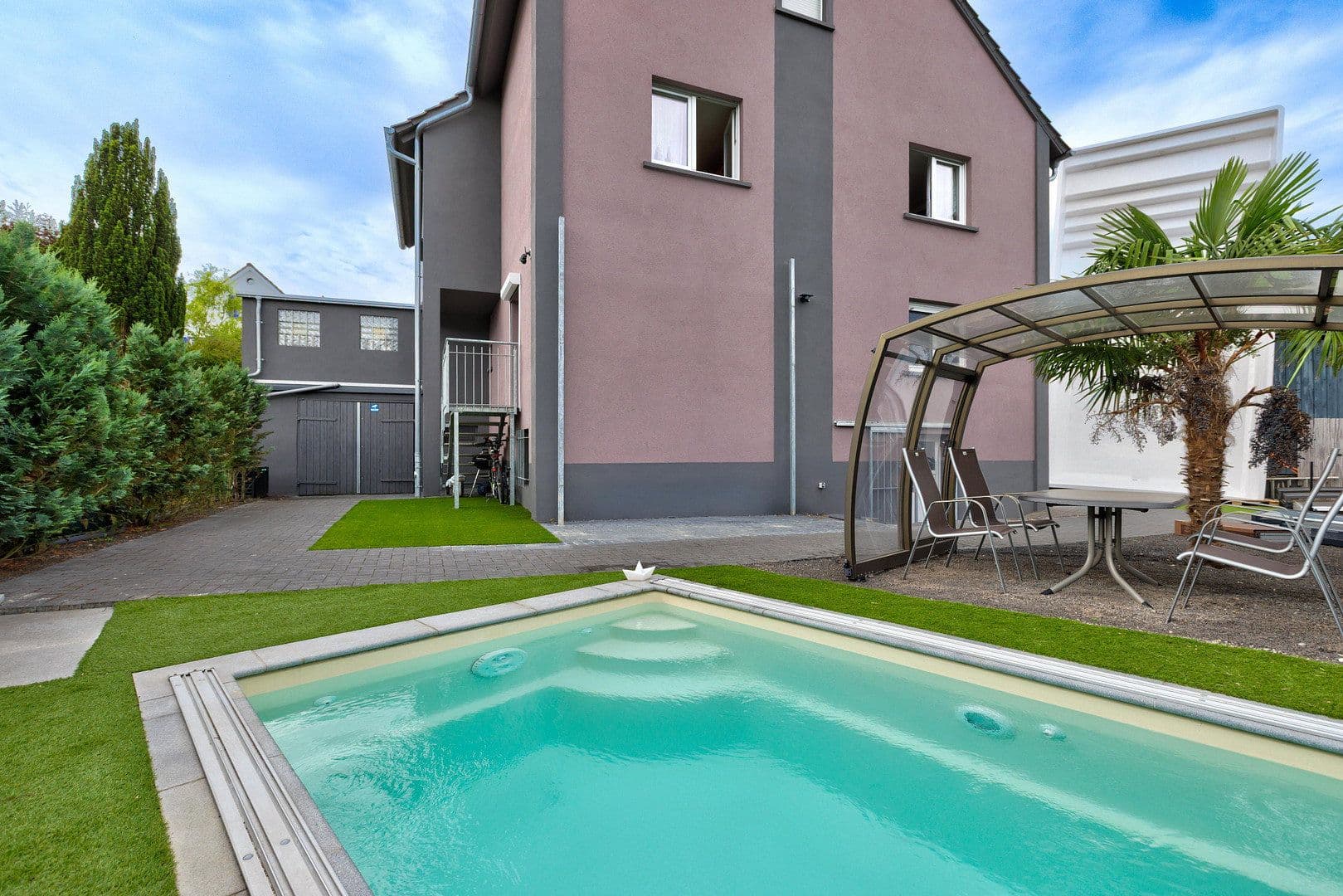 Predaj domu 160 m², pozemok 657 m², Ingelheim am Rhein, Porýnie-Falcko Predaj domu 160 m², pozemok 657 m², Ingelheim am Rhein, Porýnie-Falcko