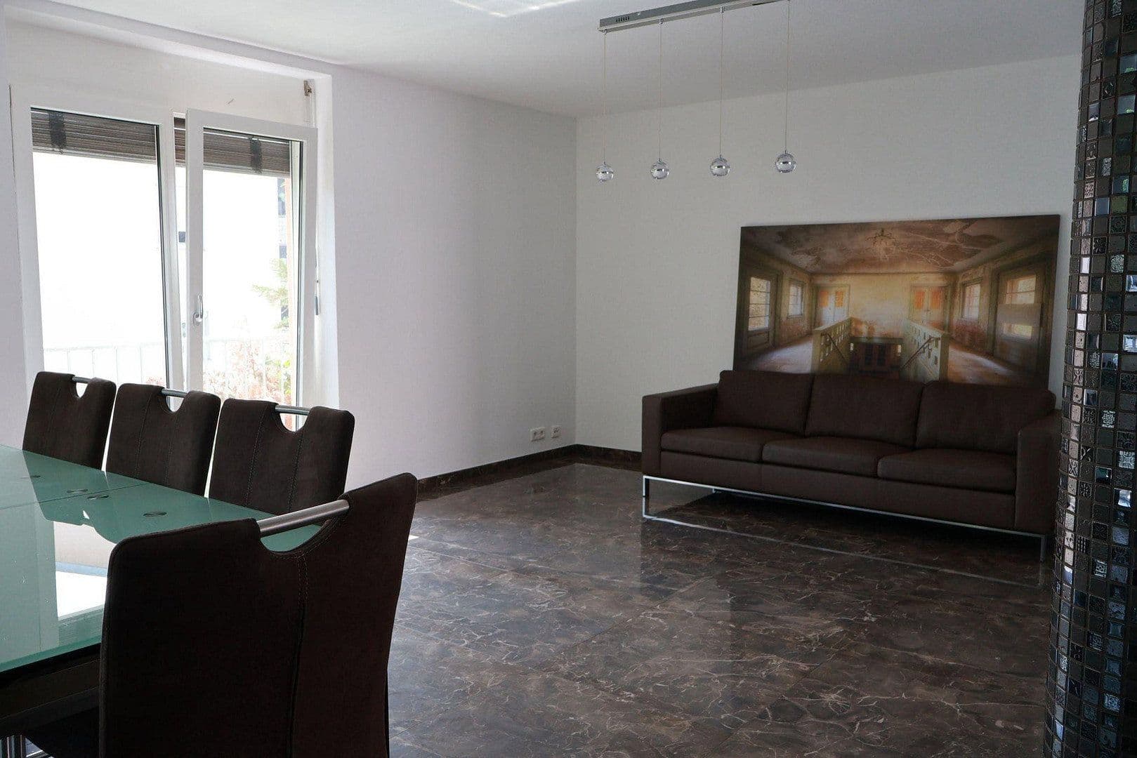 Prenájom bytu 3-izbový 119 m², Wehr, Bádensko-Wurttembersko Prenájom bytu 3-izbový 119 m², Wehr, Bádensko-Wurttembersko