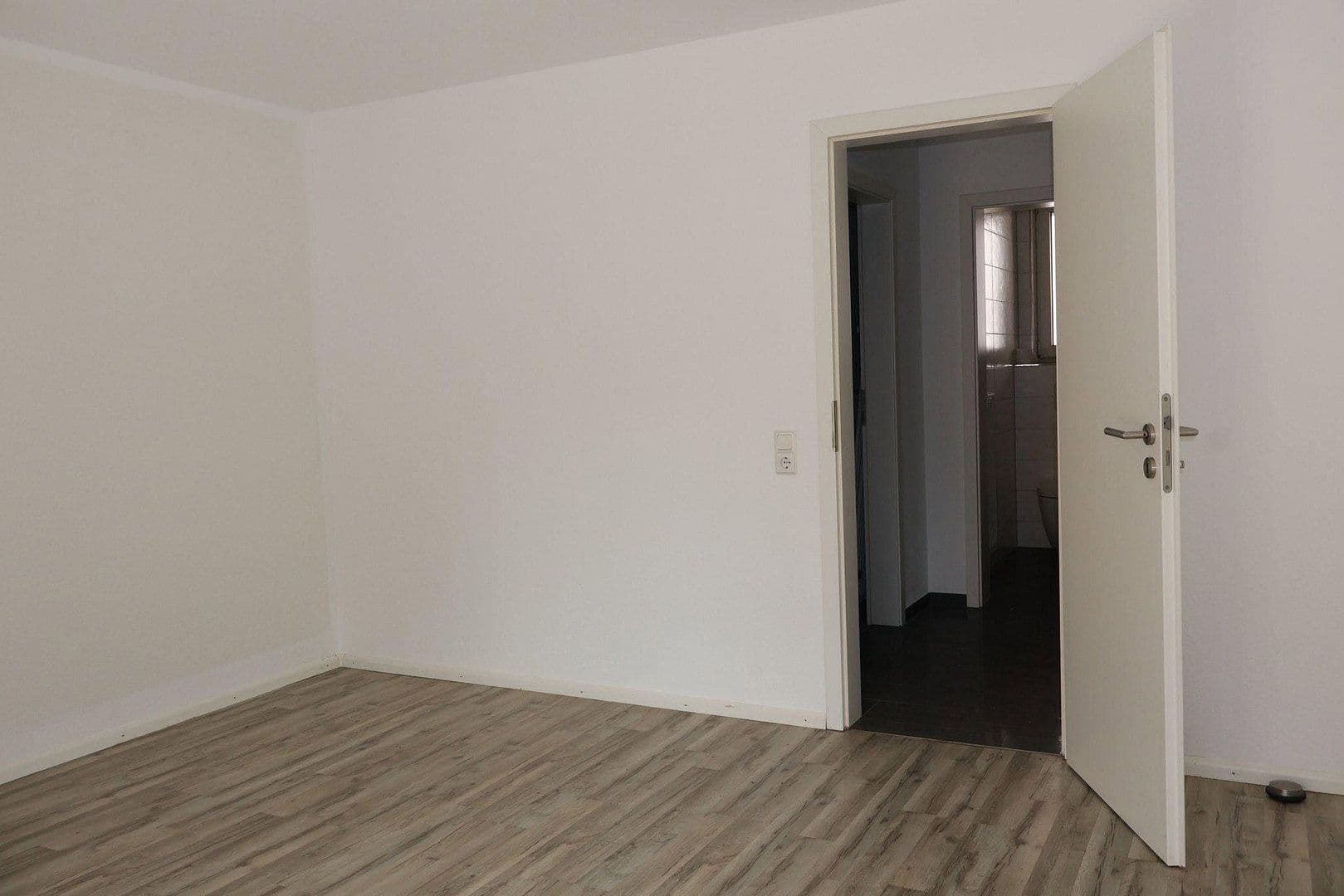 Prenájom bytu 3-izbový 119 m², Wehr, Bádensko-Wurttembersko Prenájom bytu 3-izbový 119 m², Wehr, Bádensko-Wurttembersko