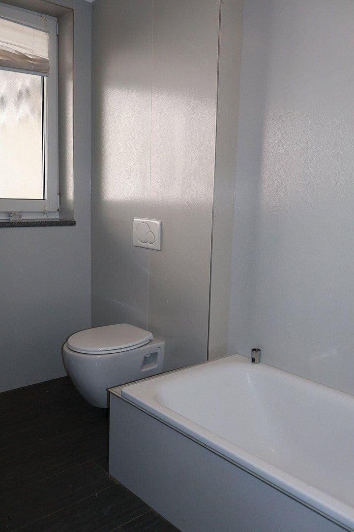 Prenájom bytu 3-izbový 119 m², Wehr, Bádensko-Wurttembersko Prenájom bytu 3-izbový 119 m², Wehr, Bádensko-Wurttembersko