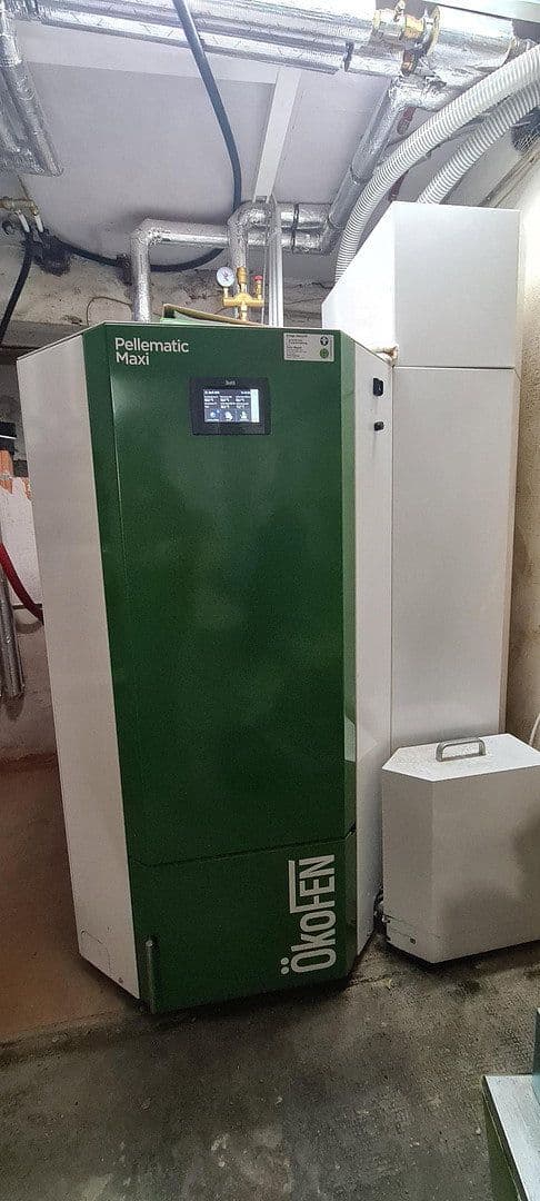 Predaj domu 374 m², pozemok 218 m², Monreal, Porýnie-Falcko Predaj domu 374 m², pozemok 218 m², Monreal, Porýnie-Falcko