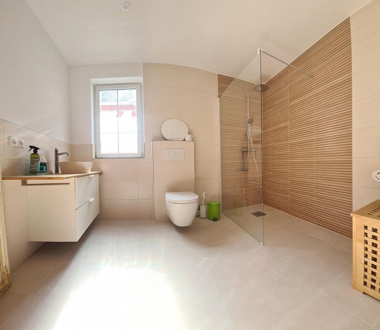Predaj domu 374 m², pozemok 218 m², Monreal, Porýnie-Falcko Predaj domu 374 m², pozemok 218 m², Monreal, Porýnie-Falcko