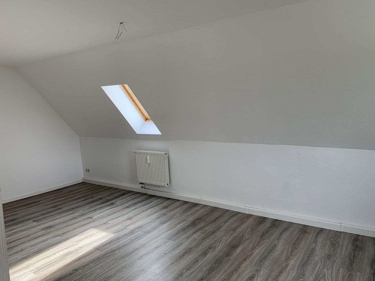 Prenájom bytu 3-izbový 68 m², Seligenstädter Straße 12, Gera - Aga, Durínsko Prenájom bytu 3-izbový 68 m², Seligenstädter Straße 12, Gera - Aga, Durínsko