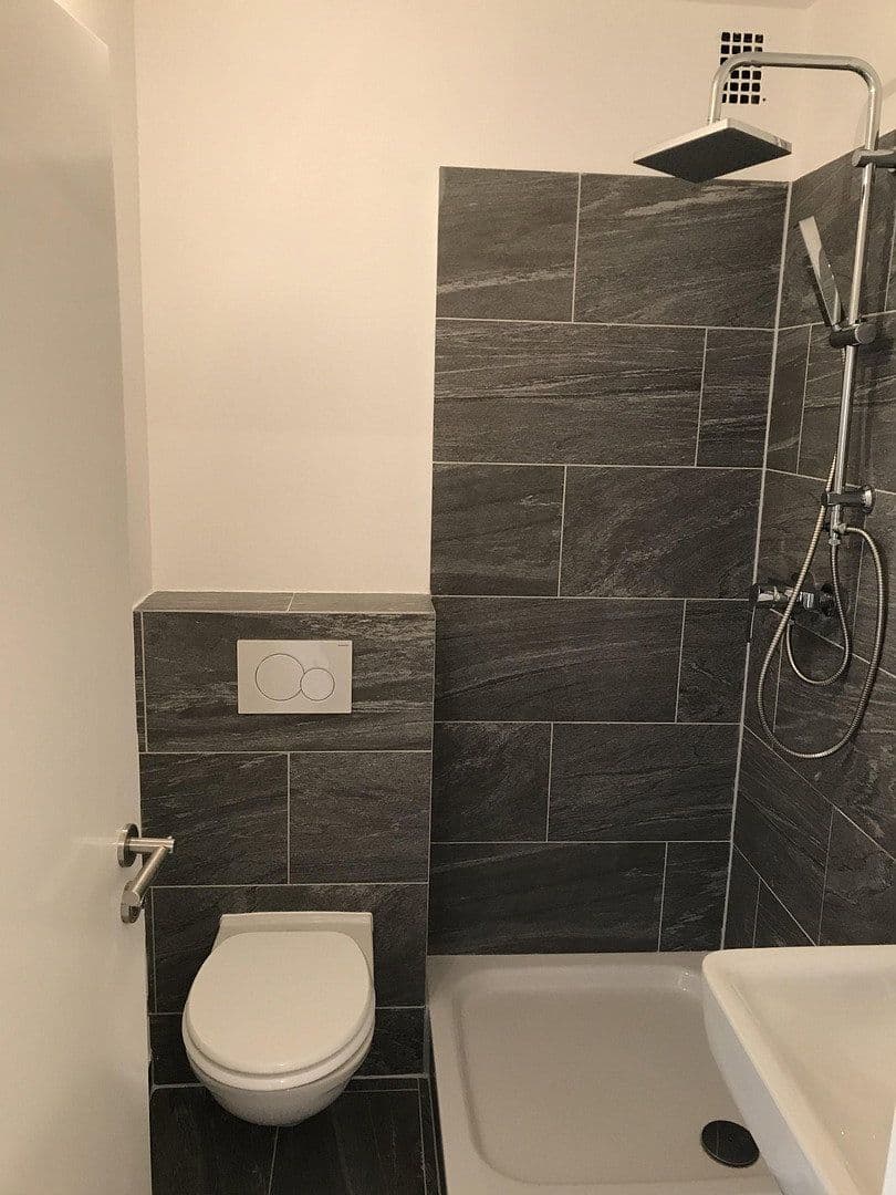 Prenájom bytu 1-izbový 34 m², Hügelstraße 251, Frankfurt am Main, Hesensko Prenájom bytu 1-izbový 34 m², Hügelstraße 251, Frankfurt am Main, Hesensko