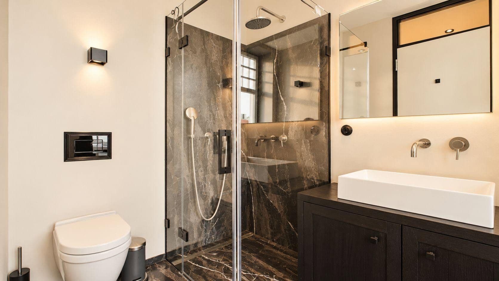 Predaj bytu 6-izbový 189 m², berlin, Berlín Predaj bytu 6-izbový 189 m², berlin, Berlín