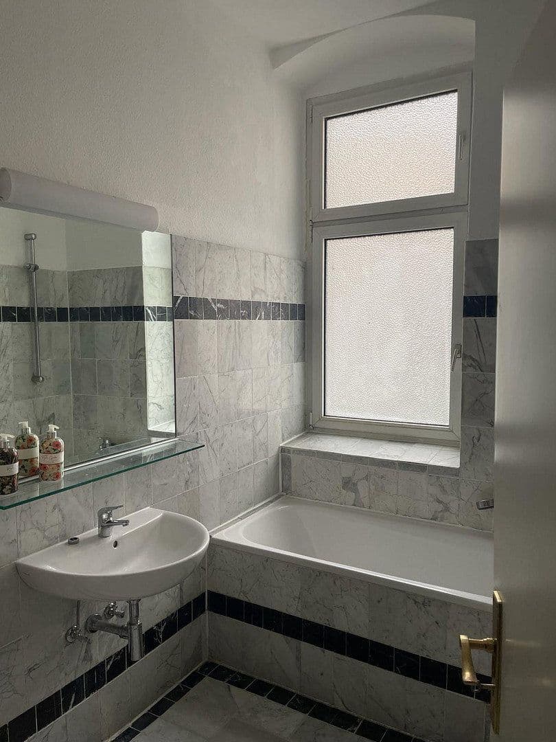 Predaj bytu 4-izbový 128 m², Blissestraße 63, Berlin, Berlín Predaj bytu 4-izbový 128 m², Blissestraße 63, Berlin, Berlín