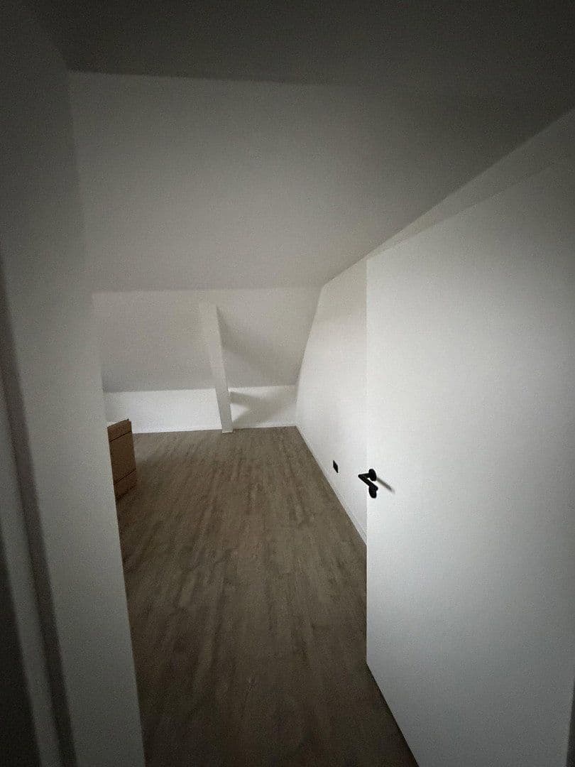 Prenájom bytu 3-izbový 85 m², Flensburg, Šlezvicko-Holštajnsko Prenájom bytu 3-izbový 85 m², Flensburg, Šlezvicko-Holštajnsko