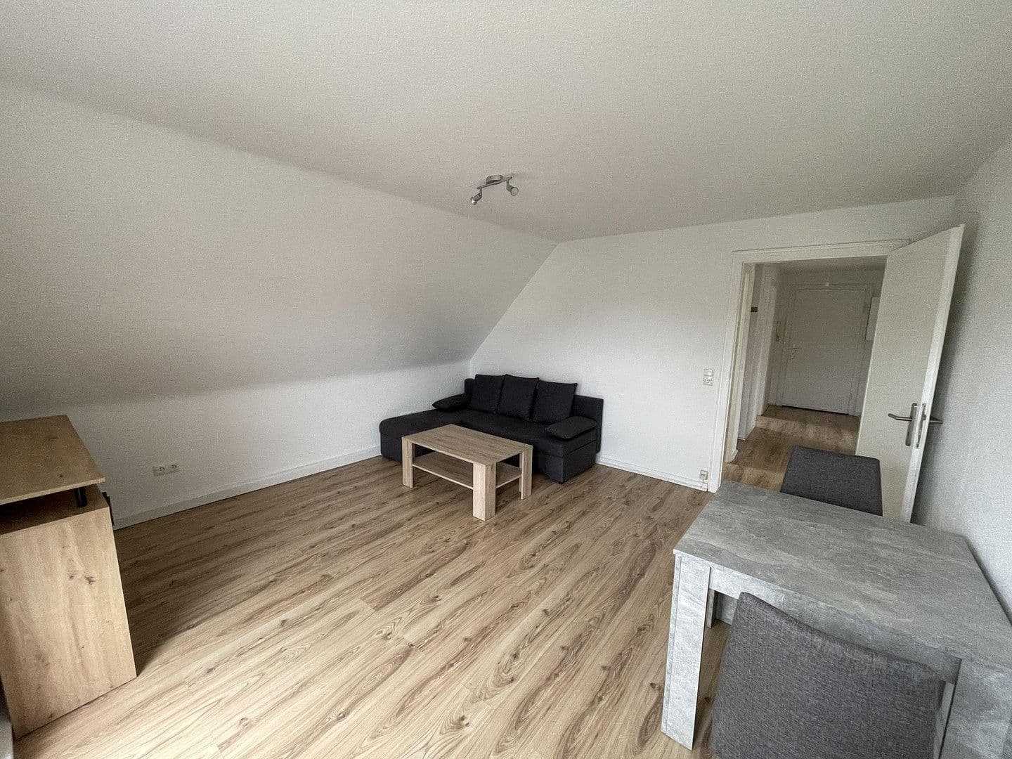 Prenájom bytu 2-izbový 65 m², Forster Weg, Hameln, Dolné Sasko Prenájom bytu 2-izbový 65 m², Forster Weg, Hameln, Dolné Sasko