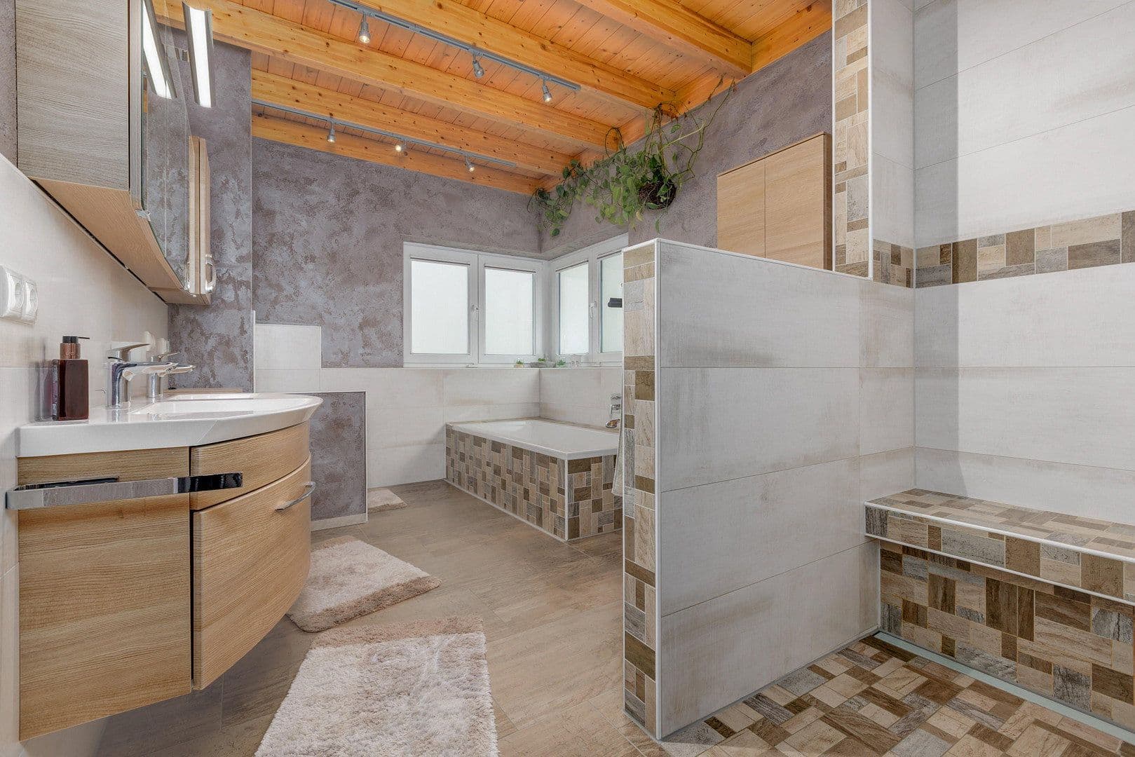 Predaj domu 185 m², pozemok 457 m², Sprendlingen, Porýnie-Falcko Predaj domu 185 m², pozemok 457 m², Sprendlingen, Porýnie-Falcko