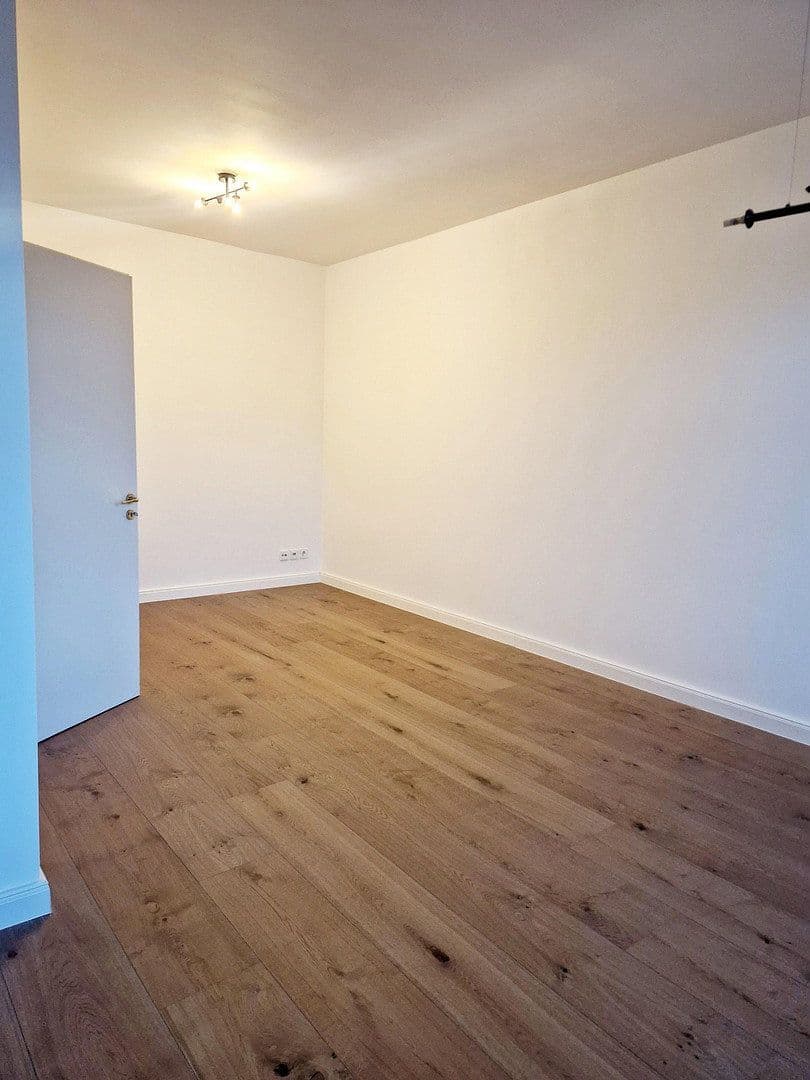 Predaj bytu 3-izbový 79 m², Altendorferstr. 10, Chemnitz, Sasko Predaj bytu 3-izbový 79 m², Altendorferstr. 10, Chemnitz, Sasko