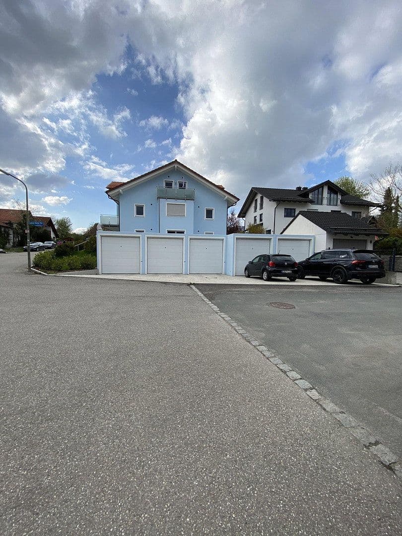Prenájom bytu 2-izbový 60 m², Lehrer-Reiter-Str. 1, Grafing b. München, Bavorsko Prenájom bytu 2-izbový 60 m², Lehrer-Reiter-Str. 1, Grafing b. München, Bavorsko