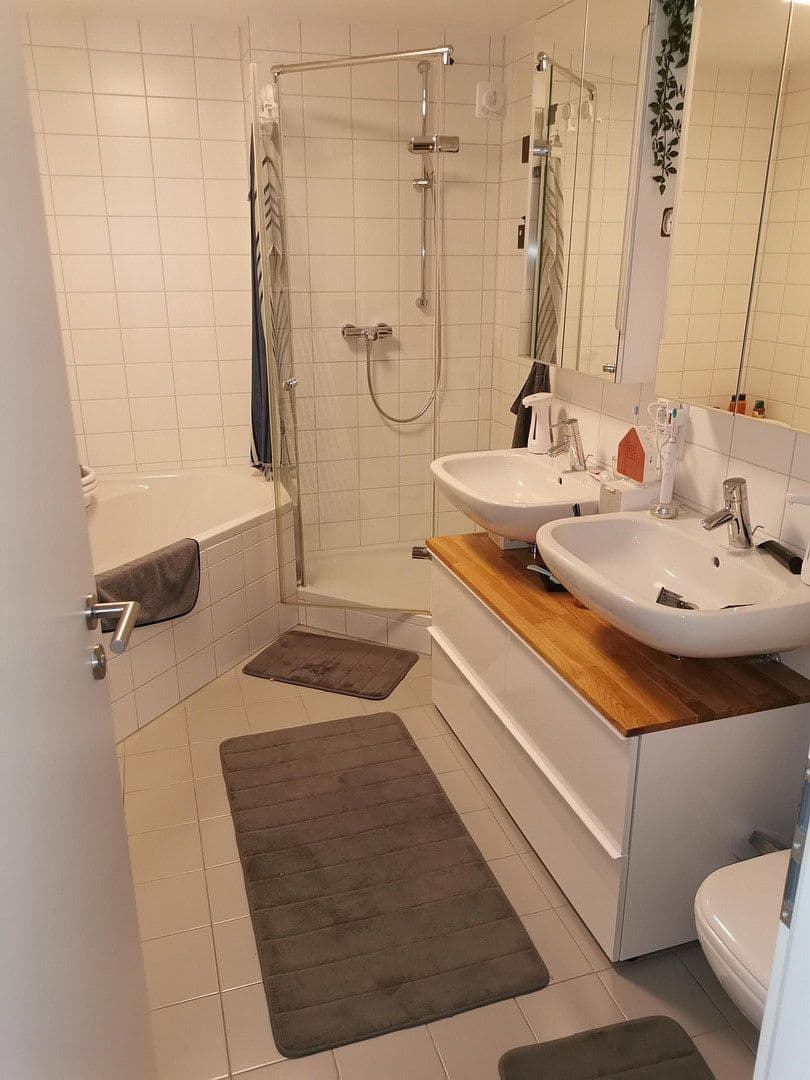 Prenájom bytu 3-izbový 92 m², Hauptstr. 35, Leinfelden-Echterdingen, Bádensko-Wurttembersko Prenájom bytu 3-izbový 92 m², Hauptstr. 35, Leinfelden-Echterdingen, Bádensko-Wurttembersko