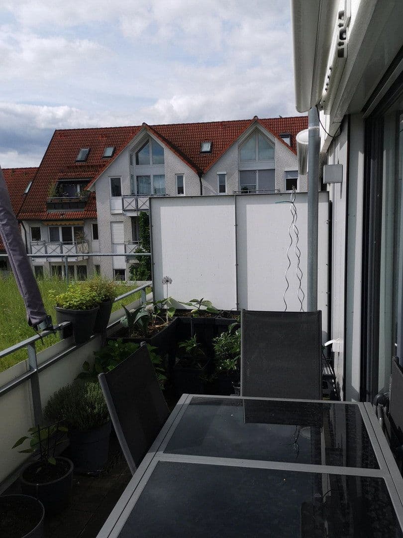 Prenájom bytu 3-izbový 92 m², Hauptstr. 35, Leinfelden-Echterdingen, Bádensko-Wurttembersko Prenájom bytu 3-izbový 92 m², Hauptstr. 35, Leinfelden-Echterdingen, Bádensko-Wurttembersko
