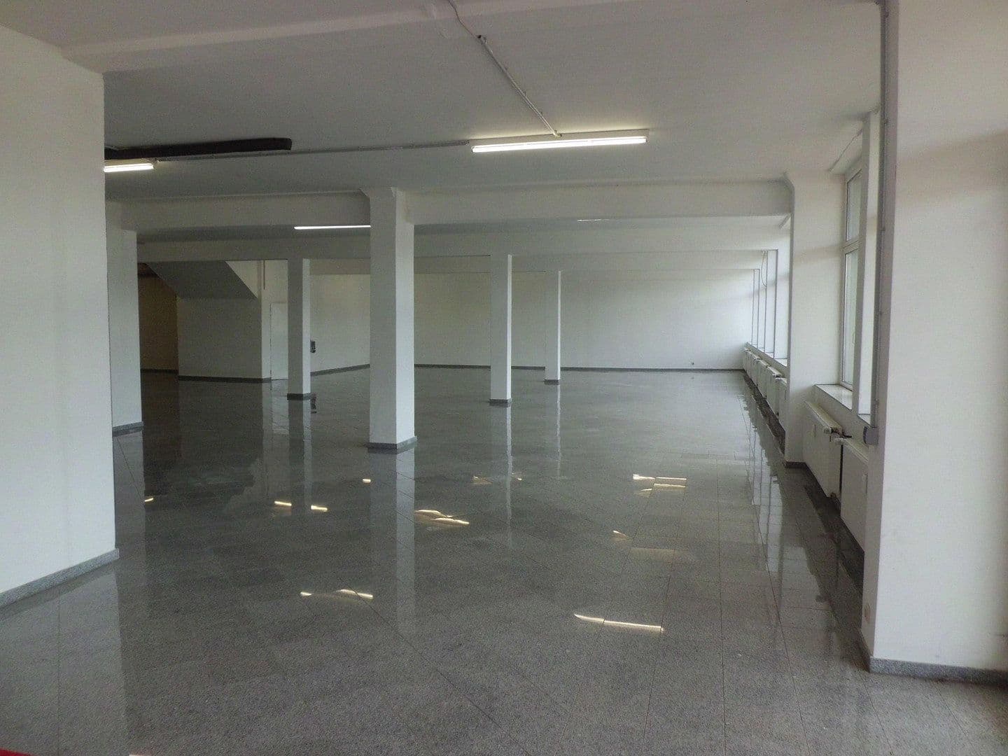 Prenájom nebytového priestoru 700 m², Valdorfer Str. 100, Vlotho, Severné Porýnie - Westfálsko Prenájom nebytového priestoru 700 m², Valdorfer Str. 100, Vlotho, Severné Porýnie - Westfálsko