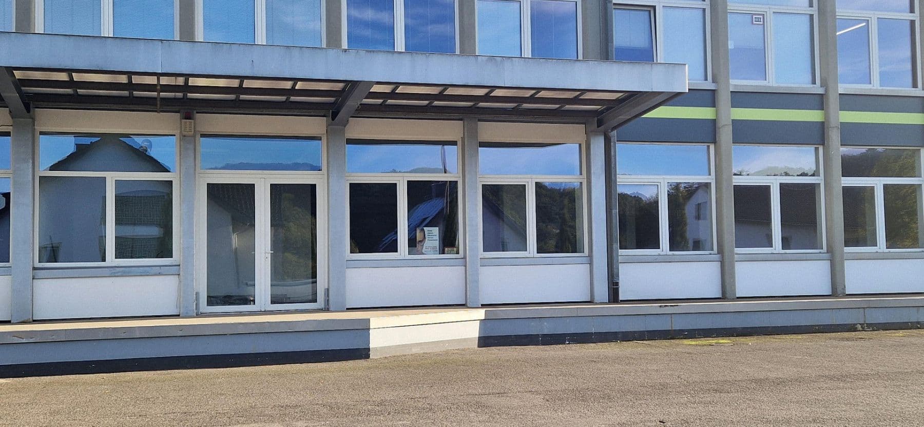 Prenájom nebytového priestoru 700 m², Valdorfer Str. 100, Vlotho, Severné Porýnie - Westfálsko Prenájom nebytového priestoru 700 m², Valdorfer Str. 100, Vlotho, Severné Porýnie - Westfálsko