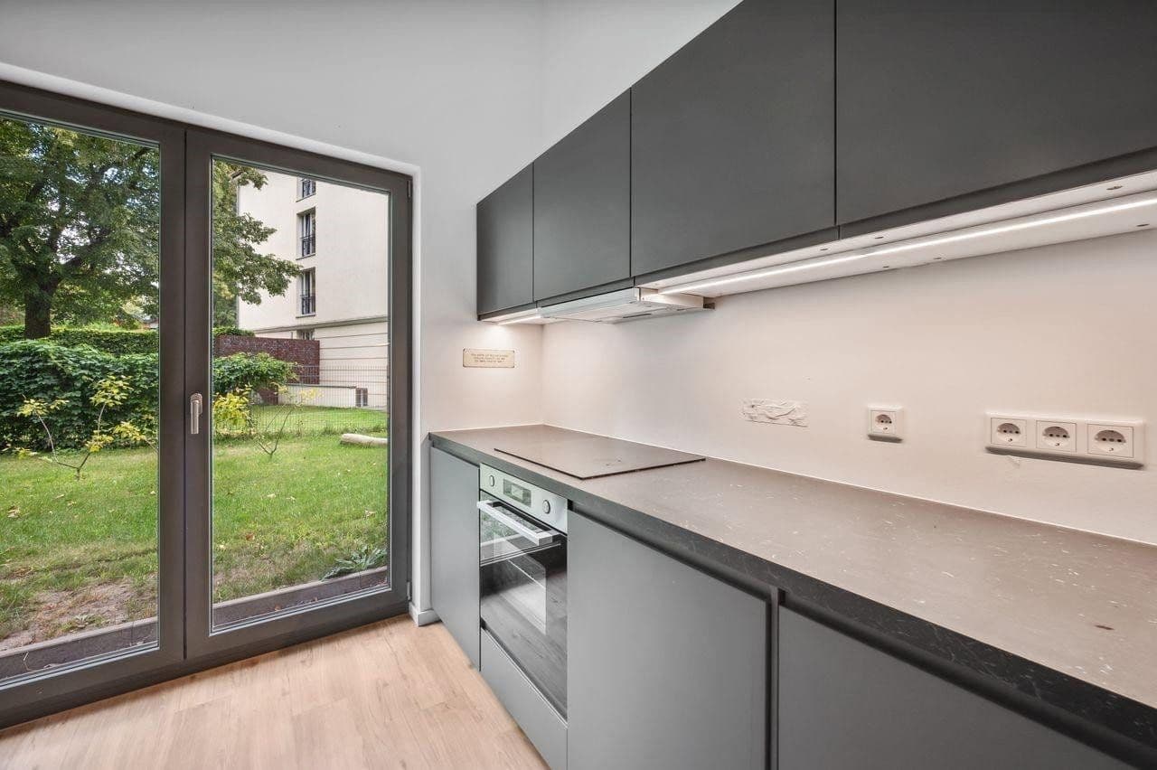 Prenájom bytu 1-izbový 40 m², Am Tierpark 25, Berlin, Berlín Prenájom bytu 1-izbový 40 m², Am Tierpark 25, Berlin, Berlín