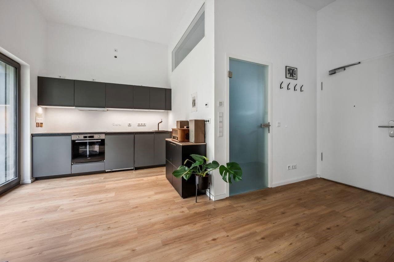 Prenájom bytu 1-izbový 40 m², Am Tierpark 25, Berlin, Berlín Prenájom bytu 1-izbový 40 m², Am Tierpark 25, Berlin, Berlín