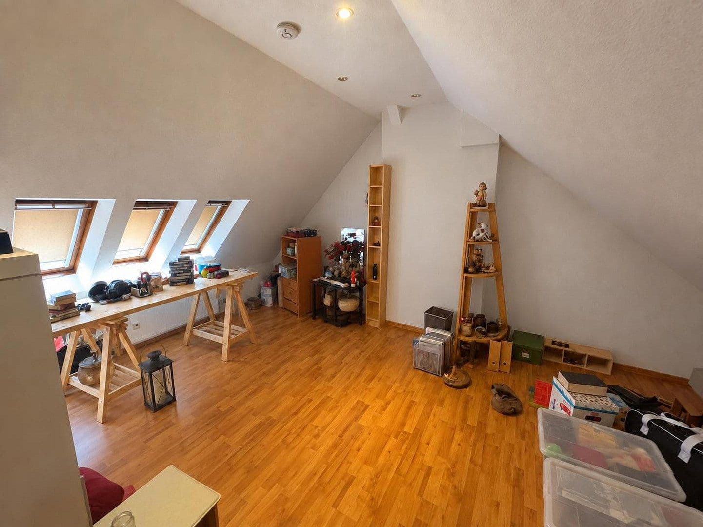 Prenájom bytu 4-izbový 98 m², Eltingplatz, Essen, Severné Porýnie - Westfálsko Prenájom bytu 4-izbový 98 m², Eltingplatz, Essen, Severné Porýnie - Westfálsko
