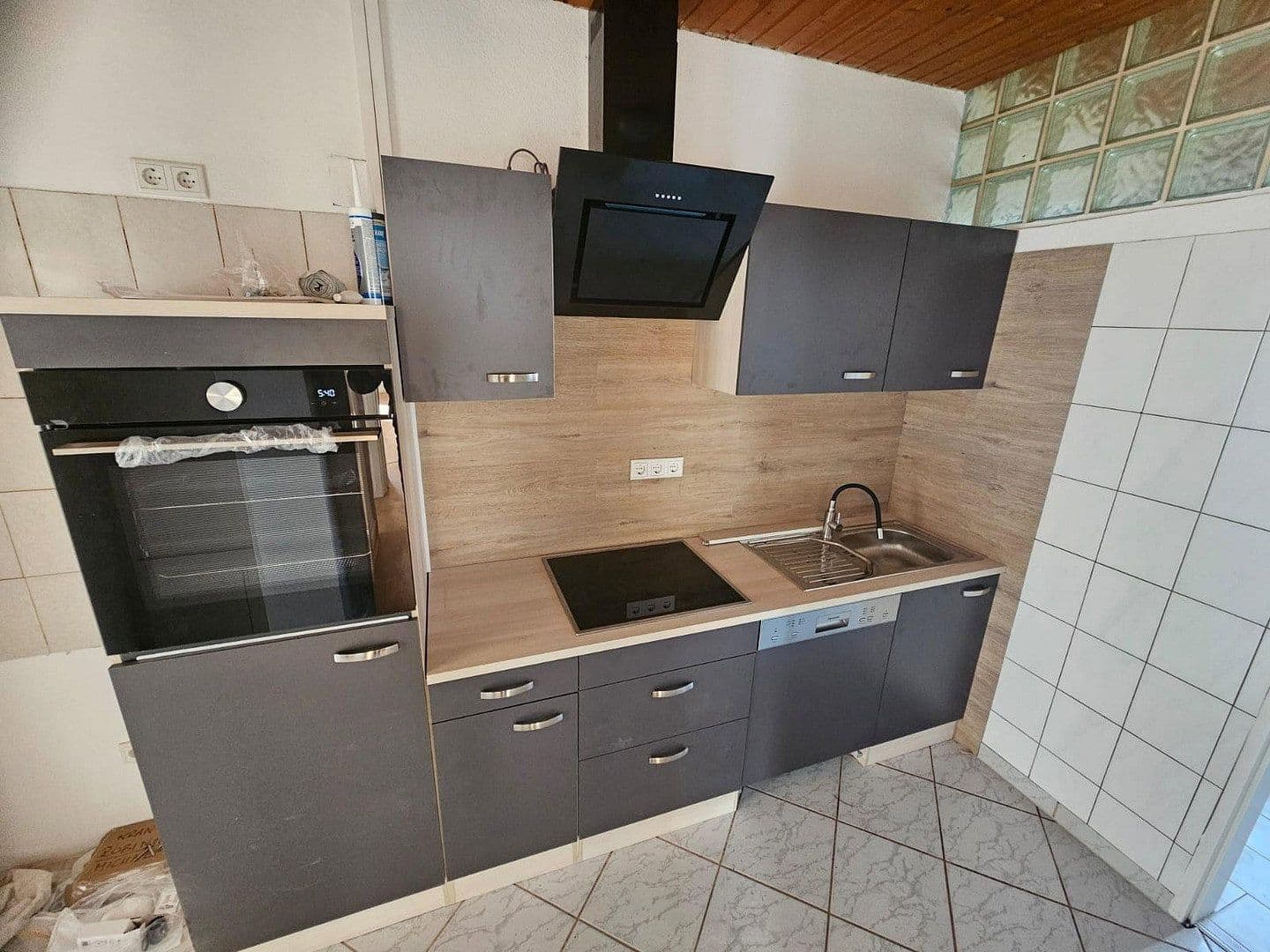 Prenájom bytu 4-izbový 73 m², Jahnstraße 21, Wiesbaden, Hesensko Prenájom bytu 4-izbový 73 m², Jahnstraße 21, Wiesbaden, Hesensko