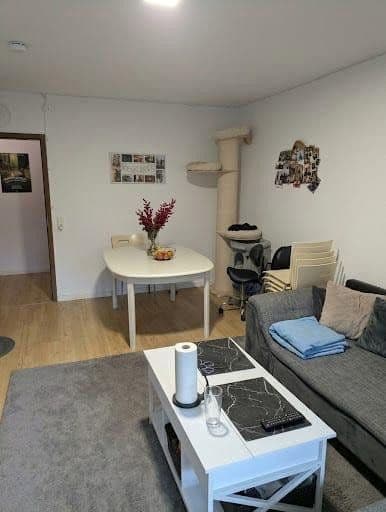 Prenájom bytu 2-izbový 60 m², Kasinostr. 89, Darmstadt, Hesensko Prenájom bytu 2-izbový 60 m², Kasinostr. 89, Darmstadt, Hesensko