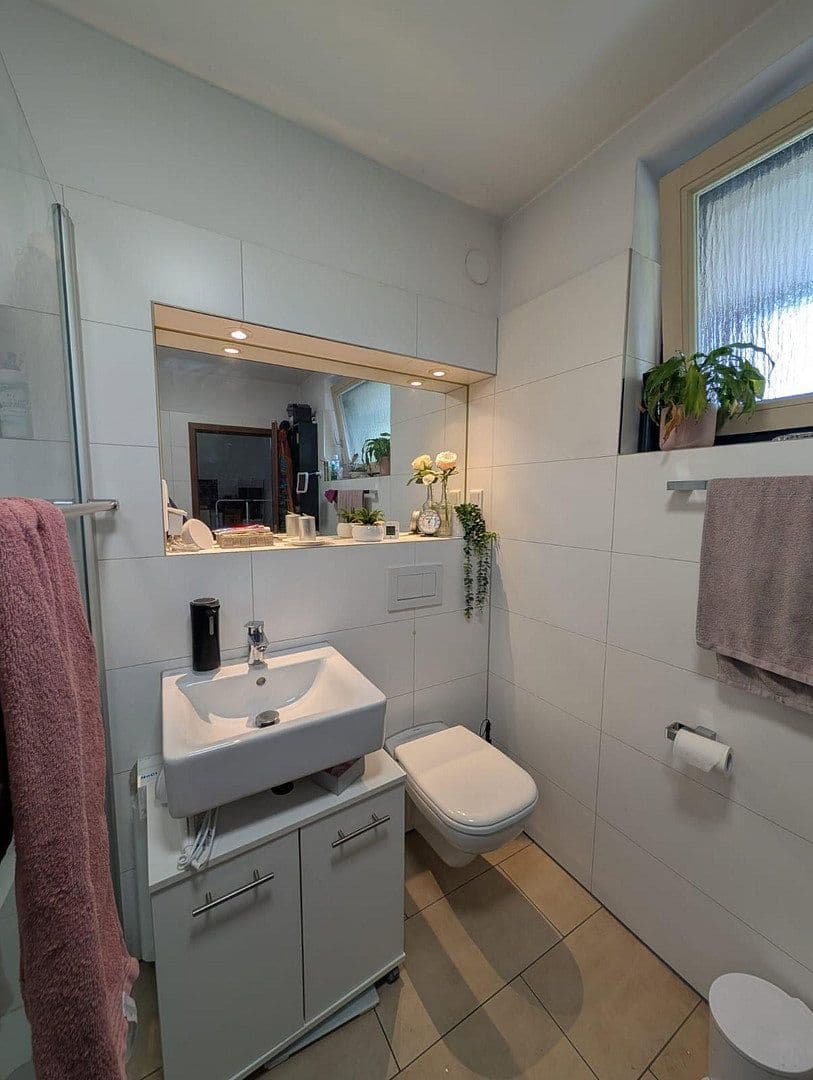 Prenájom bytu 2-izbový 60 m², Kasinostr. 89, Darmstadt, Hesensko Prenájom bytu 2-izbový 60 m², Kasinostr. 89, Darmstadt, Hesensko