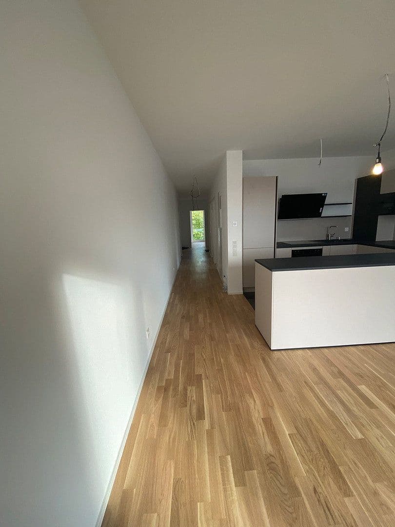 Prenájom bytu 4-izbový 105 m², Speyer, Porýnie-Falcko Prenájom bytu 4-izbový 105 m², Speyer, Porýnie-Falcko