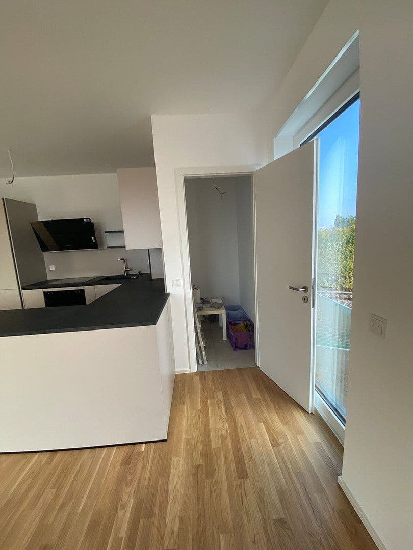 Prenájom bytu 4-izbový 105 m², Speyer, Porýnie-Falcko Prenájom bytu 4-izbový 105 m², Speyer, Porýnie-Falcko