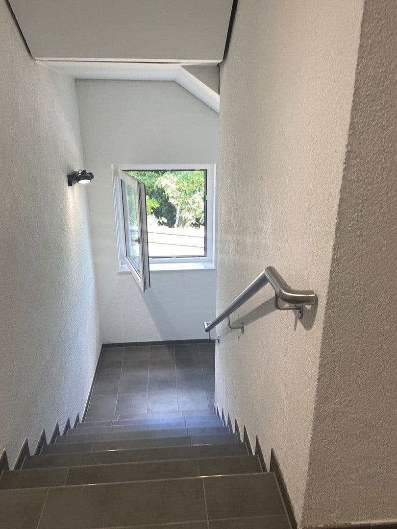 Prenájom bytu 4-izbový 105 m², Speyer, Porýnie-Falcko Prenájom bytu 4-izbový 105 m², Speyer, Porýnie-Falcko