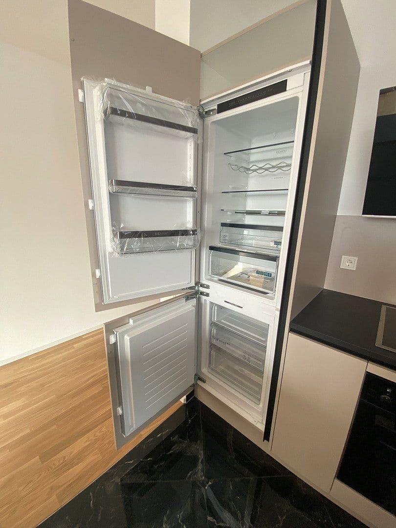 Prenájom bytu 4-izbový 105 m², Speyer, Porýnie-Falcko Prenájom bytu 4-izbový 105 m², Speyer, Porýnie-Falcko