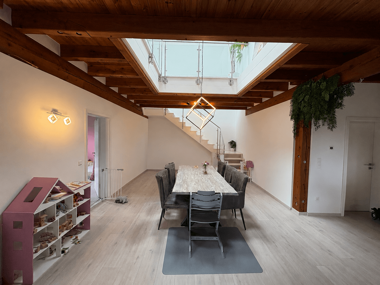 Prenájom bytu 6-izbový 200 m², Weeze, Severné Porýnie - Westfálsko Prenájom bytu 6-izbový 200 m², Weeze, Severné Porýnie - Westfálsko