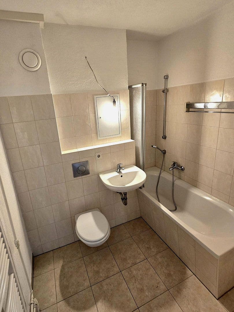 Prenájom bytu 3-izbový 60 m², Landgraben 8g, Hohenstein-Ernstthal, Sasko Prenájom bytu 3-izbový 60 m², Landgraben 8g, Hohenstein-Ernstthal, Sasko