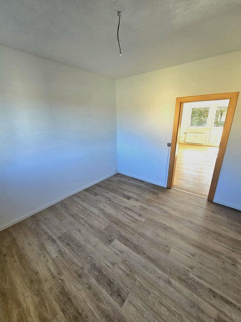 Prenájom bytu 3-izbový 60 m², Landgraben 8g, Hohenstein-Ernstthal, Sasko Prenájom bytu 3-izbový 60 m², Landgraben 8g, Hohenstein-Ernstthal, Sasko