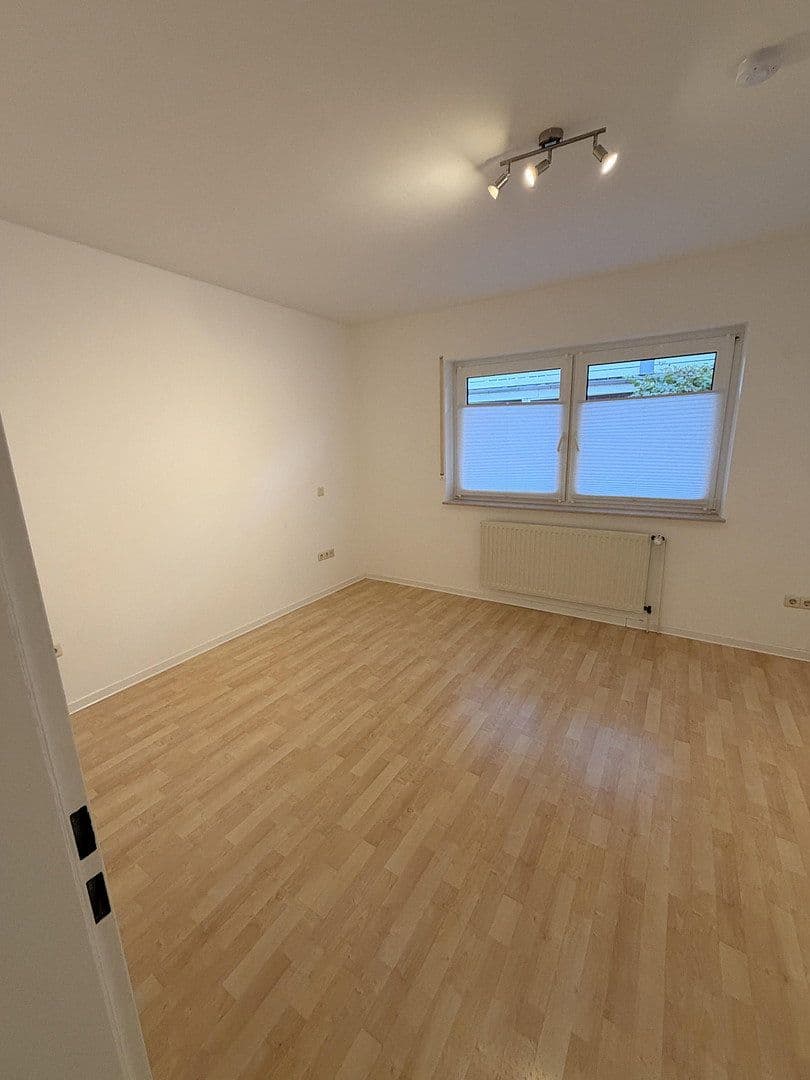Prenájom bytu 3-izbový 90 m², Wildeshausen, Dolné Sasko Prenájom bytu 3-izbový 90 m², Wildeshausen, Dolné Sasko