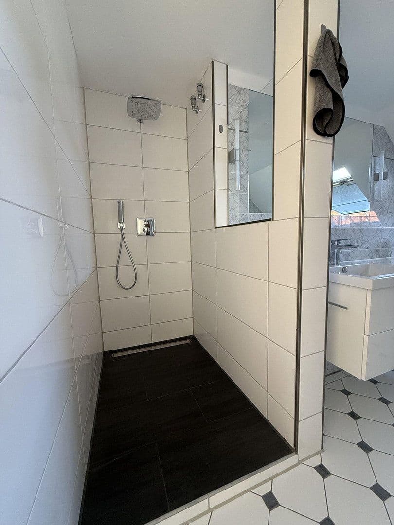 Predaj bytu 2-izbový 79 m², Bremen, Brémy Predaj bytu 2-izbový 79 m², Bremen, Brémy