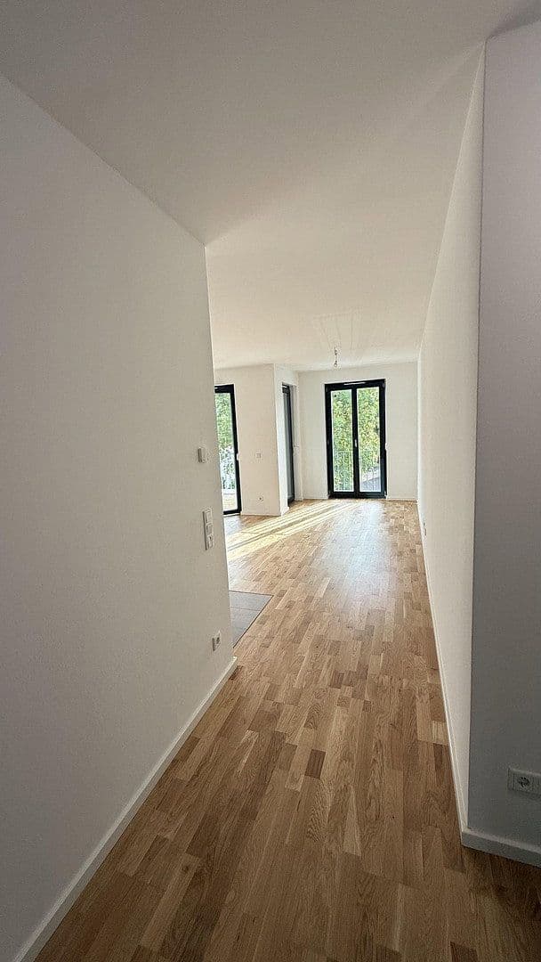 Prenájom bytu 3-izbový 75 m², Moissistrasse 7, Berlin, Berlín Prenájom bytu 3-izbový 75 m², Moissistrasse 7, Berlin, Berlín