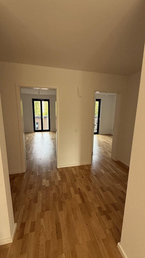 Prenájom bytu 3-izbový 75 m², Moissistrasse 7, Berlin, Berlín Prenájom bytu 3-izbový 75 m², Moissistrasse 7, Berlin, Berlín
