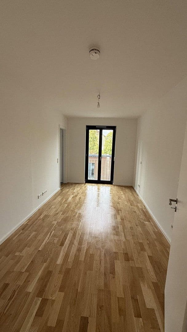 Prenájom bytu 3-izbový 75 m², Moissistrasse 7, Berlin, Berlín Prenájom bytu 3-izbový 75 m², Moissistrasse 7, Berlin, Berlín