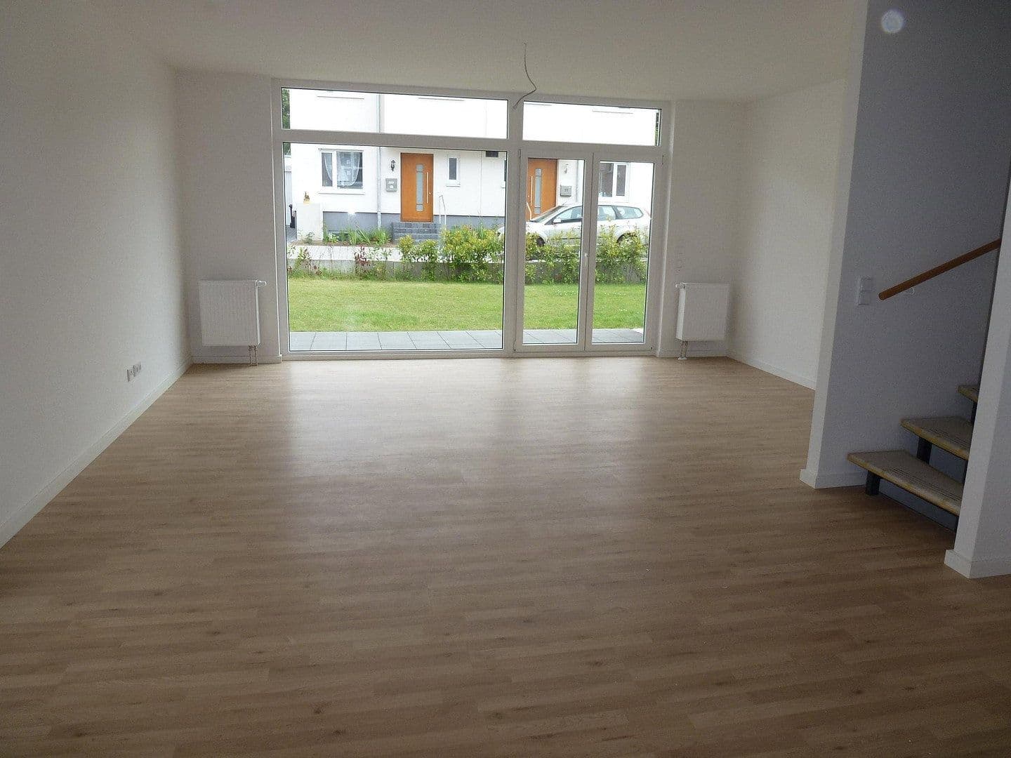 Prenájom domu 152 m², pozemok 216 m², Rotdornweg 117, Frankfurt, Hesensko Prenájom domu 152 m², pozemok 216 m², Rotdornweg 117, Frankfurt, Hesensko